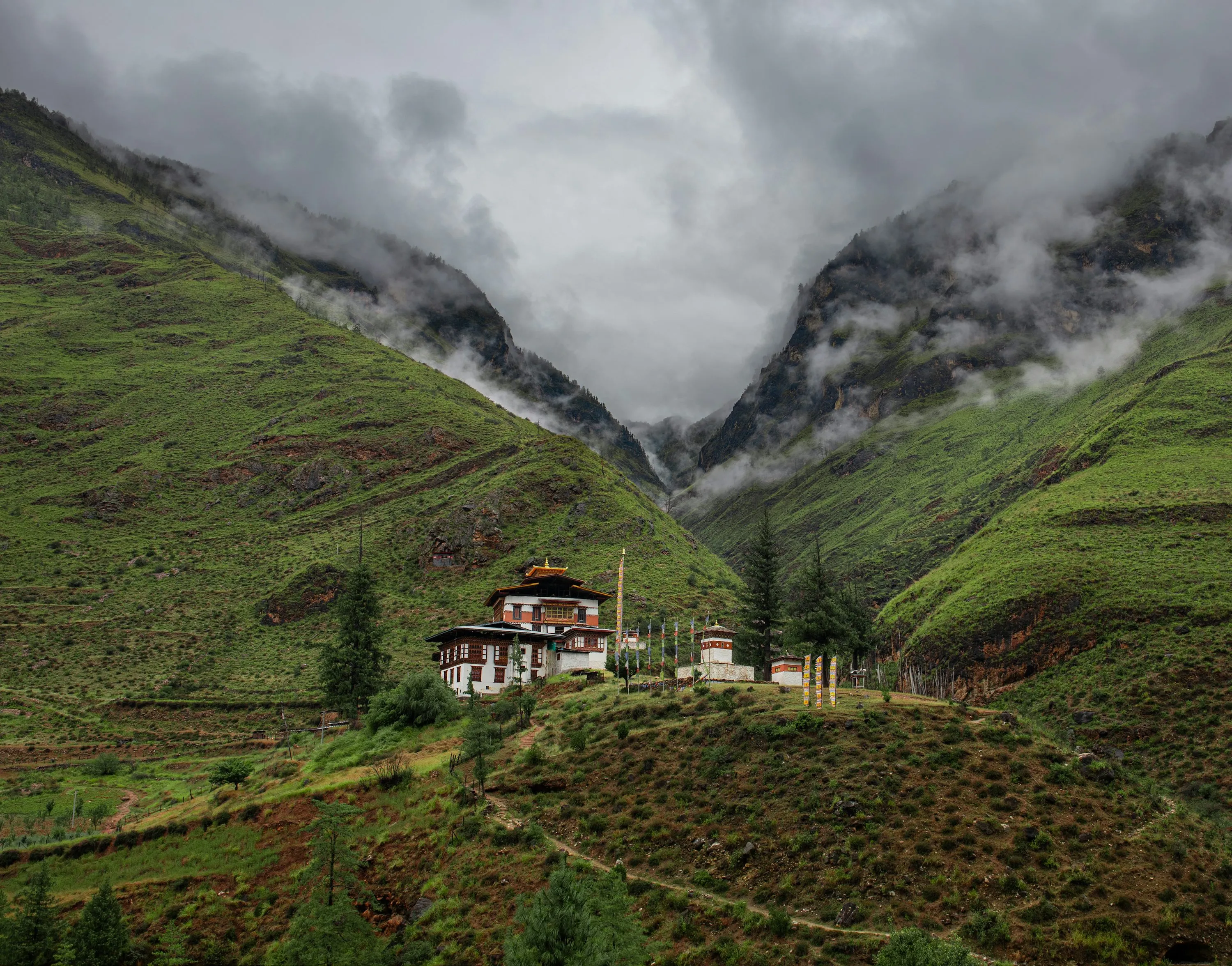 How to Travel to Bhutan from Netherlands (2025): A Complete Guide to Visa, SDF, Flights, & Itineraries