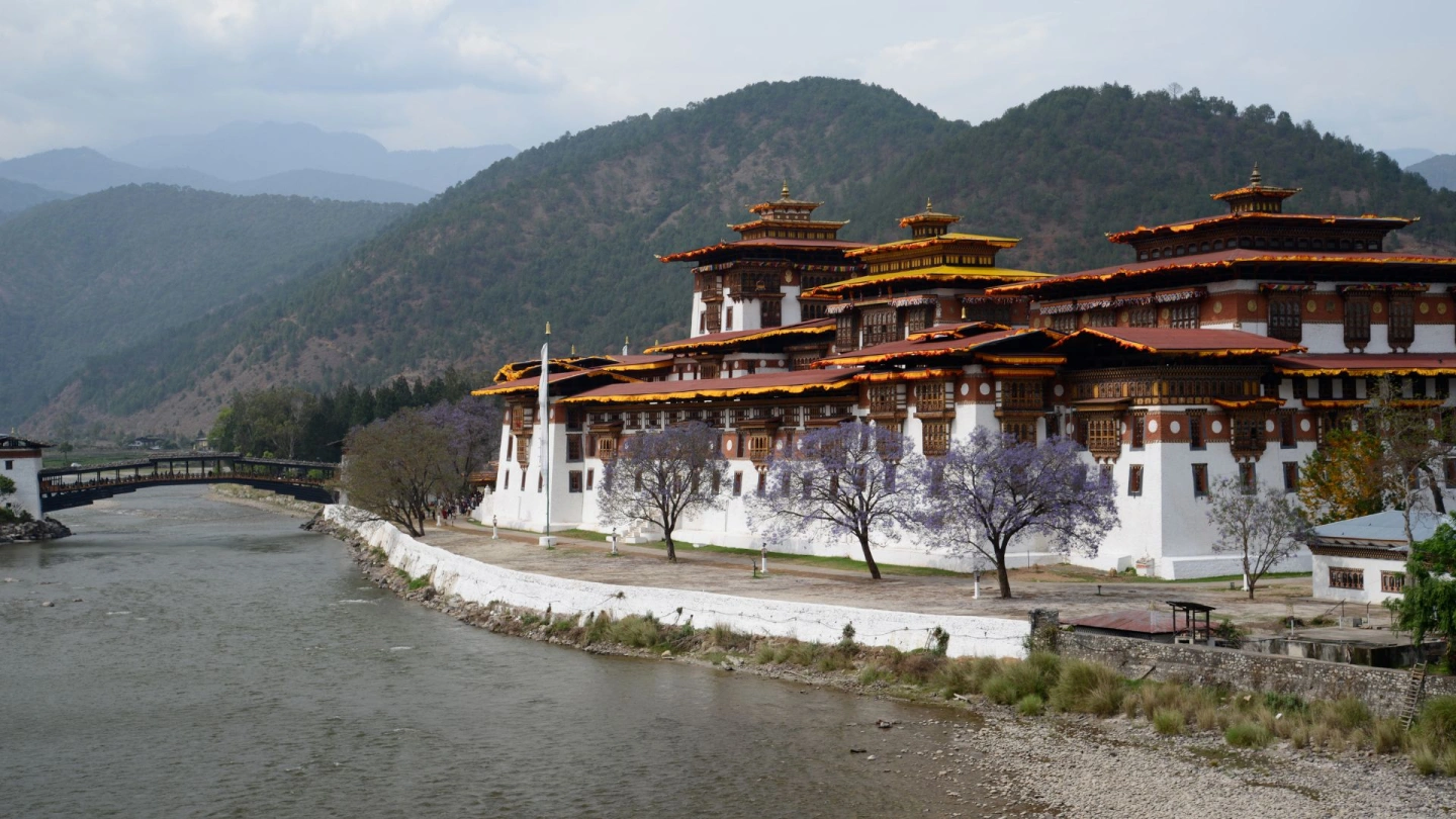 How to Travel to Bhutan from Bangladesh (2025): A Complete Guide to Visa, SDF, Flights, & Itineraries